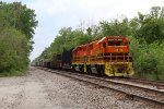 CFE 2095 & 3487 wait in the siding to go east with CHFW